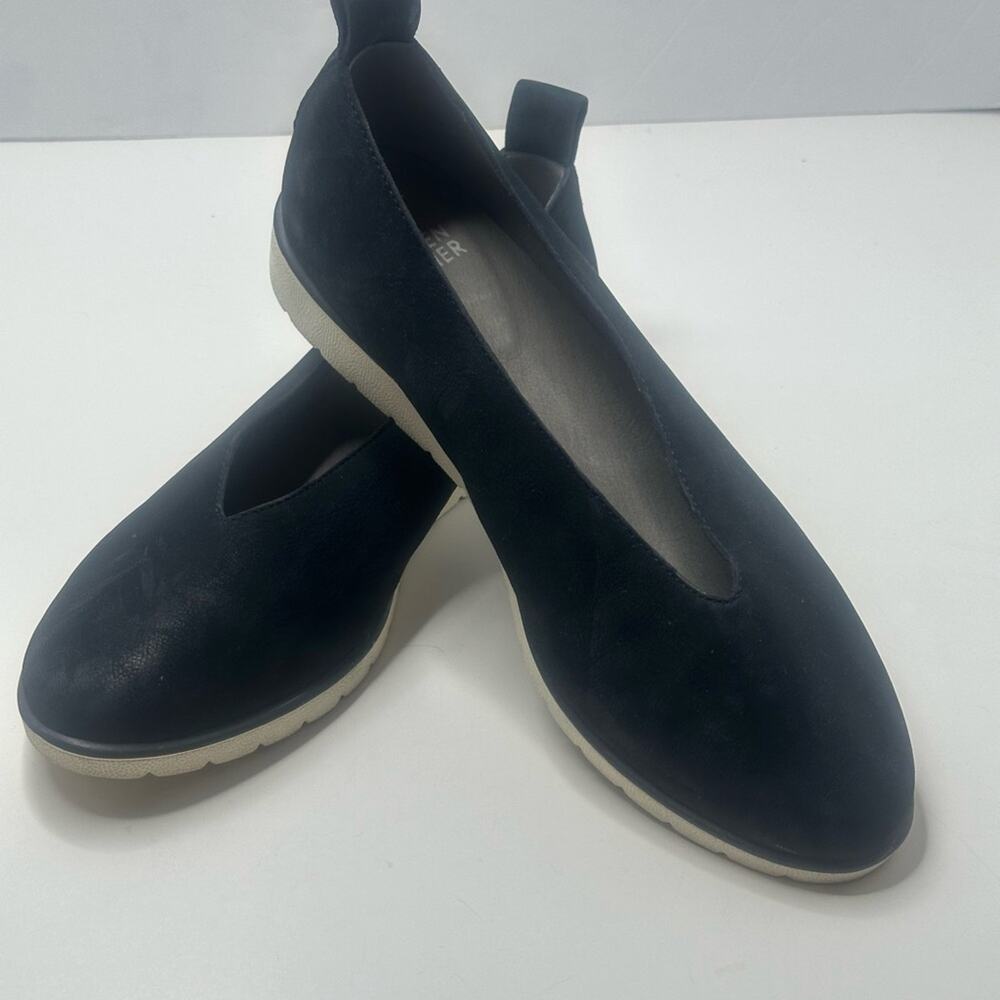 Eileen FISHER BLACK SUEDE White Wedge BALLET FLAT SLIP ON Comfy Versatile 8.5M